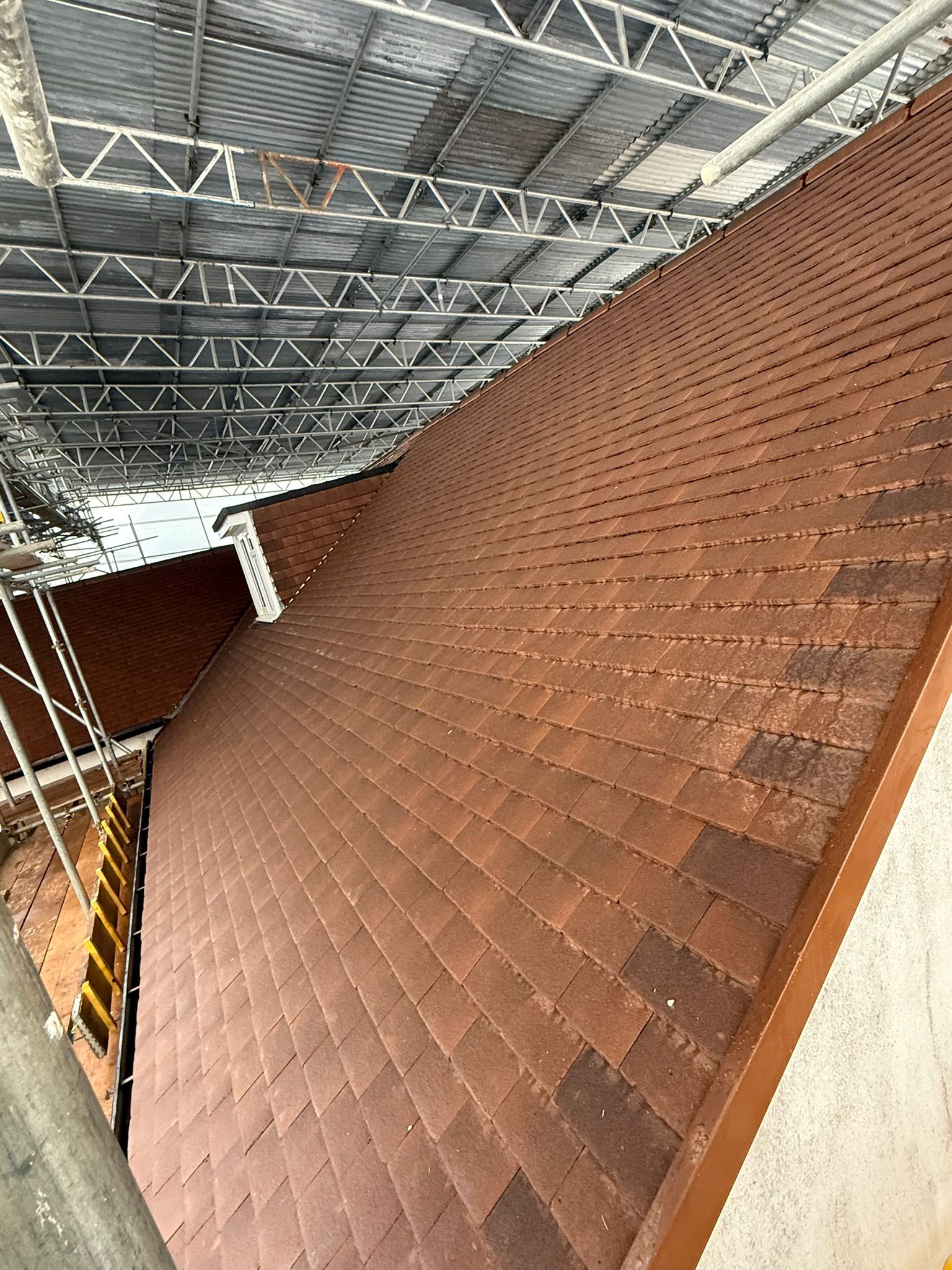 Complete New roof and flat roof Guilford GU 3