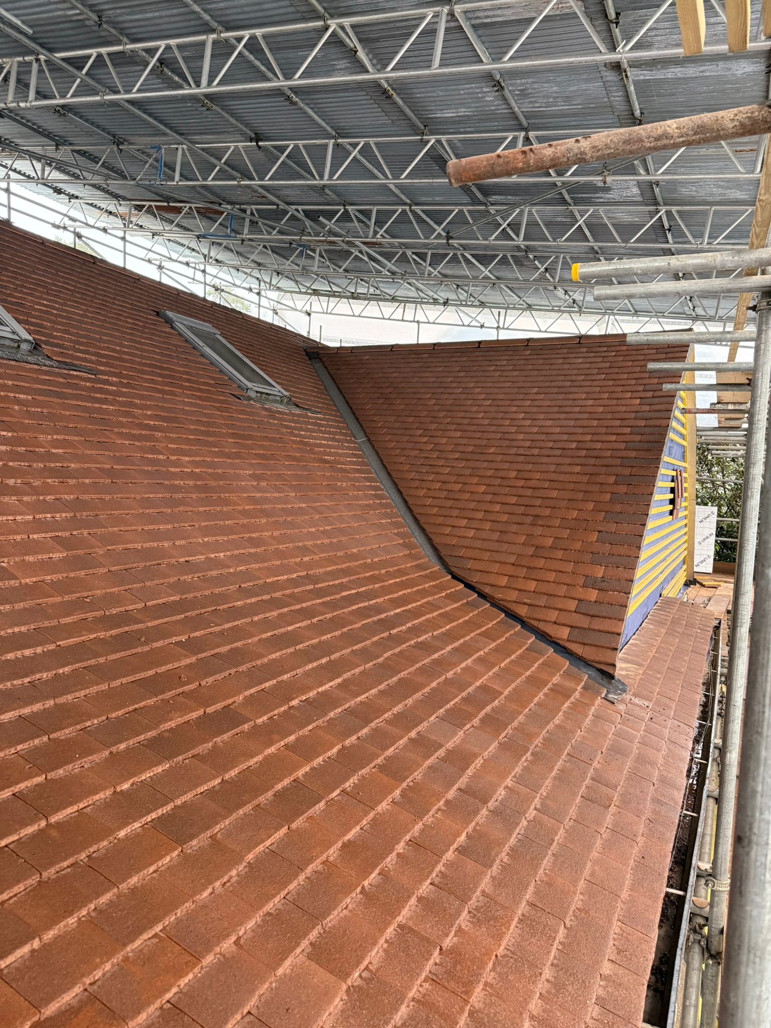 Complete New roof and flat roof Guilford GU 3