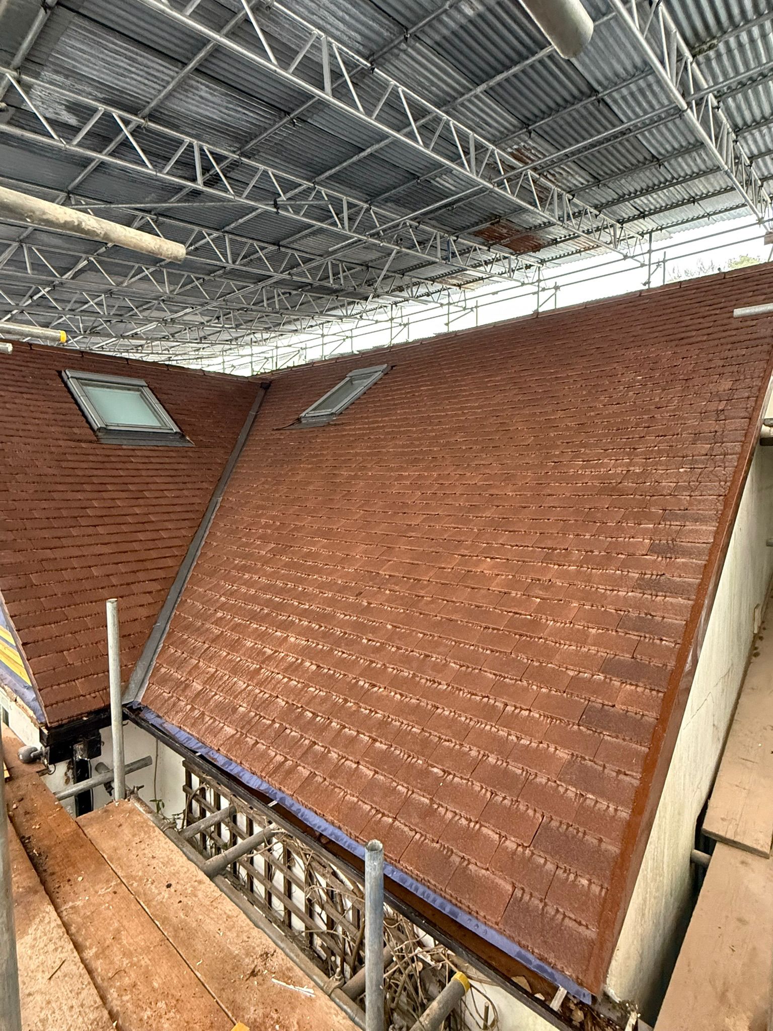 Complete New roof and flat roof Guilford GU 3