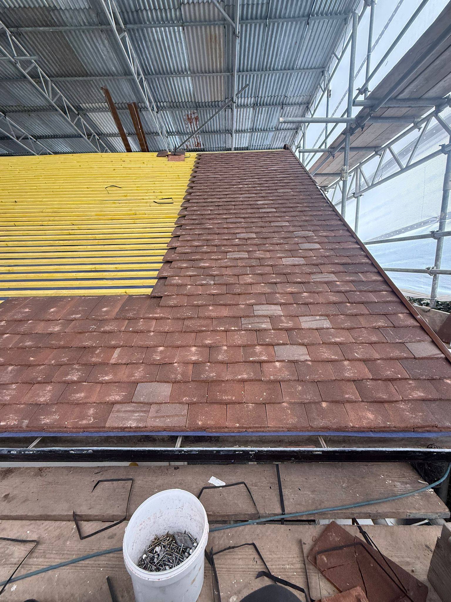 Complete New roof and flat roof Guilford GU 3