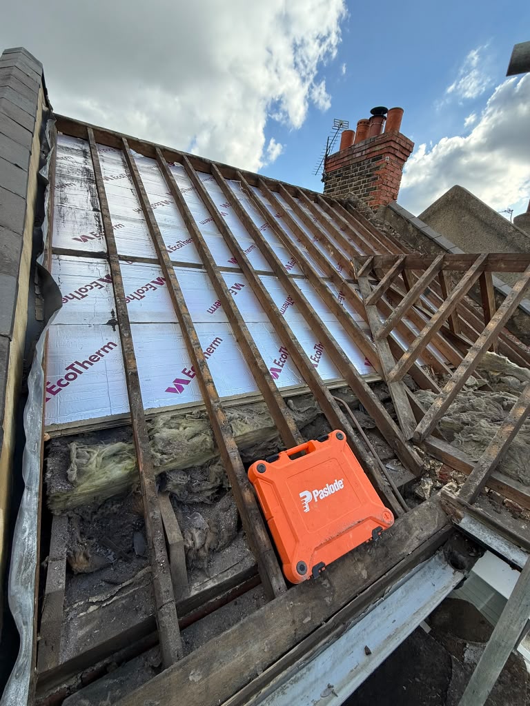 Full roof replacement in KT3 New Malden