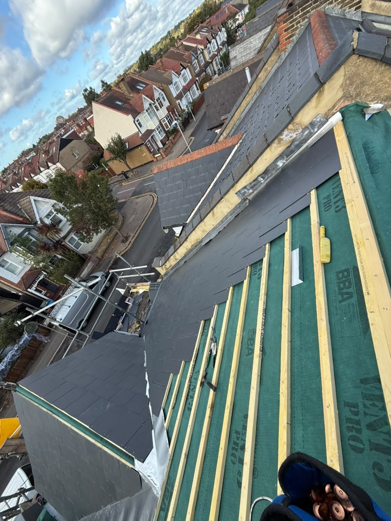 Full roof replacement in KT3 New Malden