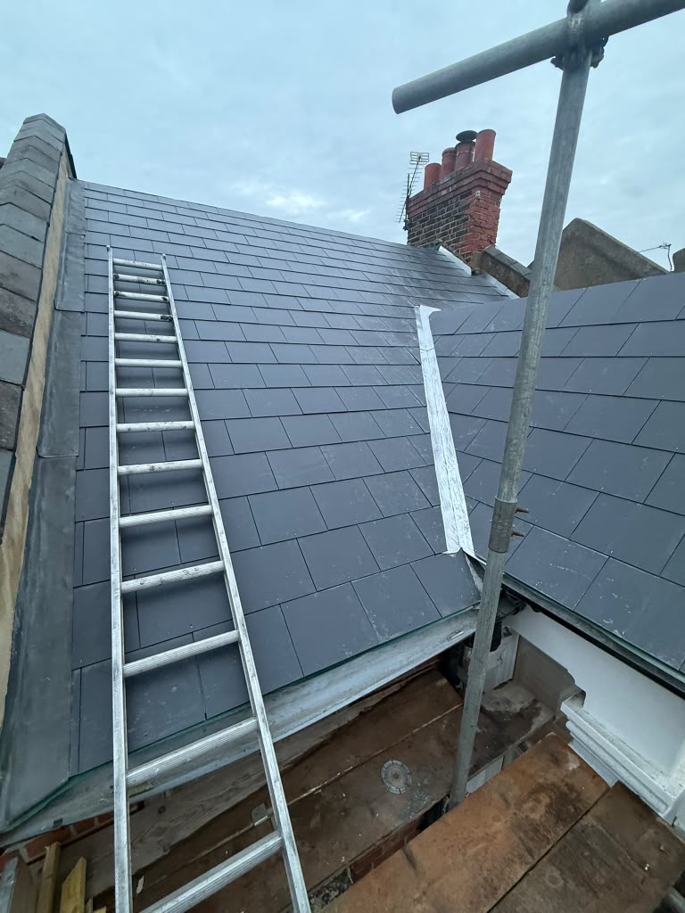 Full roof replacement in KT3 New Malden